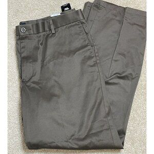 NEW Dockers Signature Mens Iron Free Straight Fit D2 Flat Front Pants 40 x 32 Br